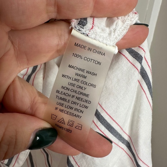 Two by Vince Camuto Striped Button Down Shirt Women's 1X White Navy Bell Sleeve - Picture 5 of 6